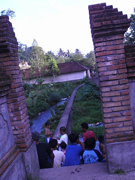 R0010586
